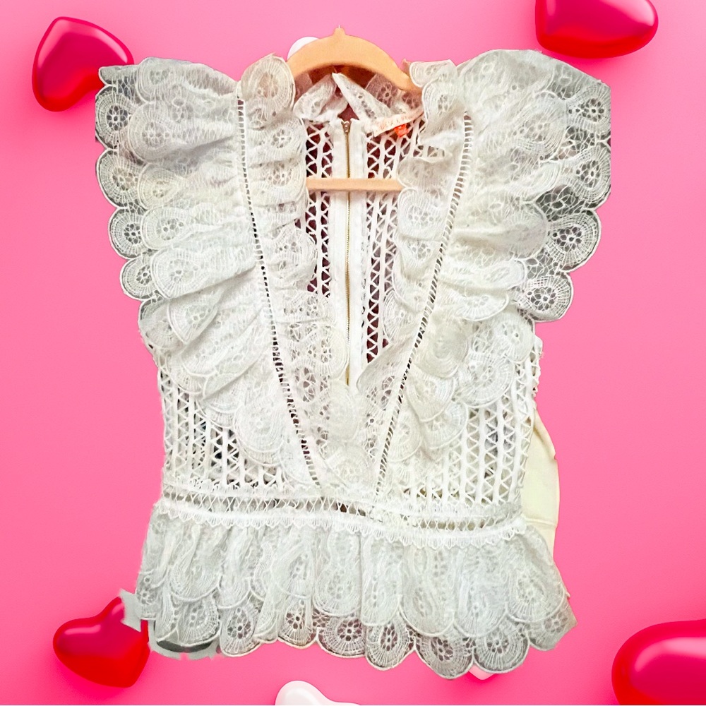 New! Large -WHITE -Sexy A-line ruffle shirt
